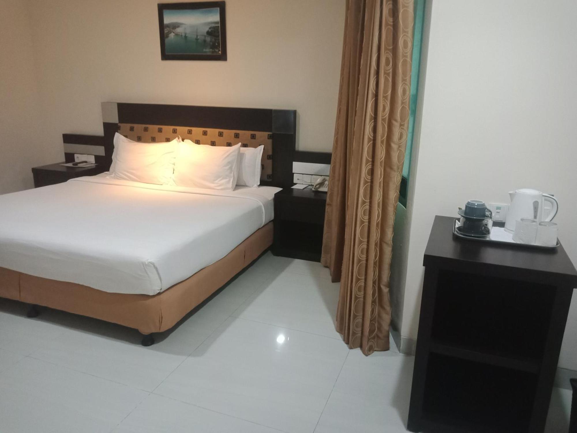 Manise Hotel Ambon Exterior foto