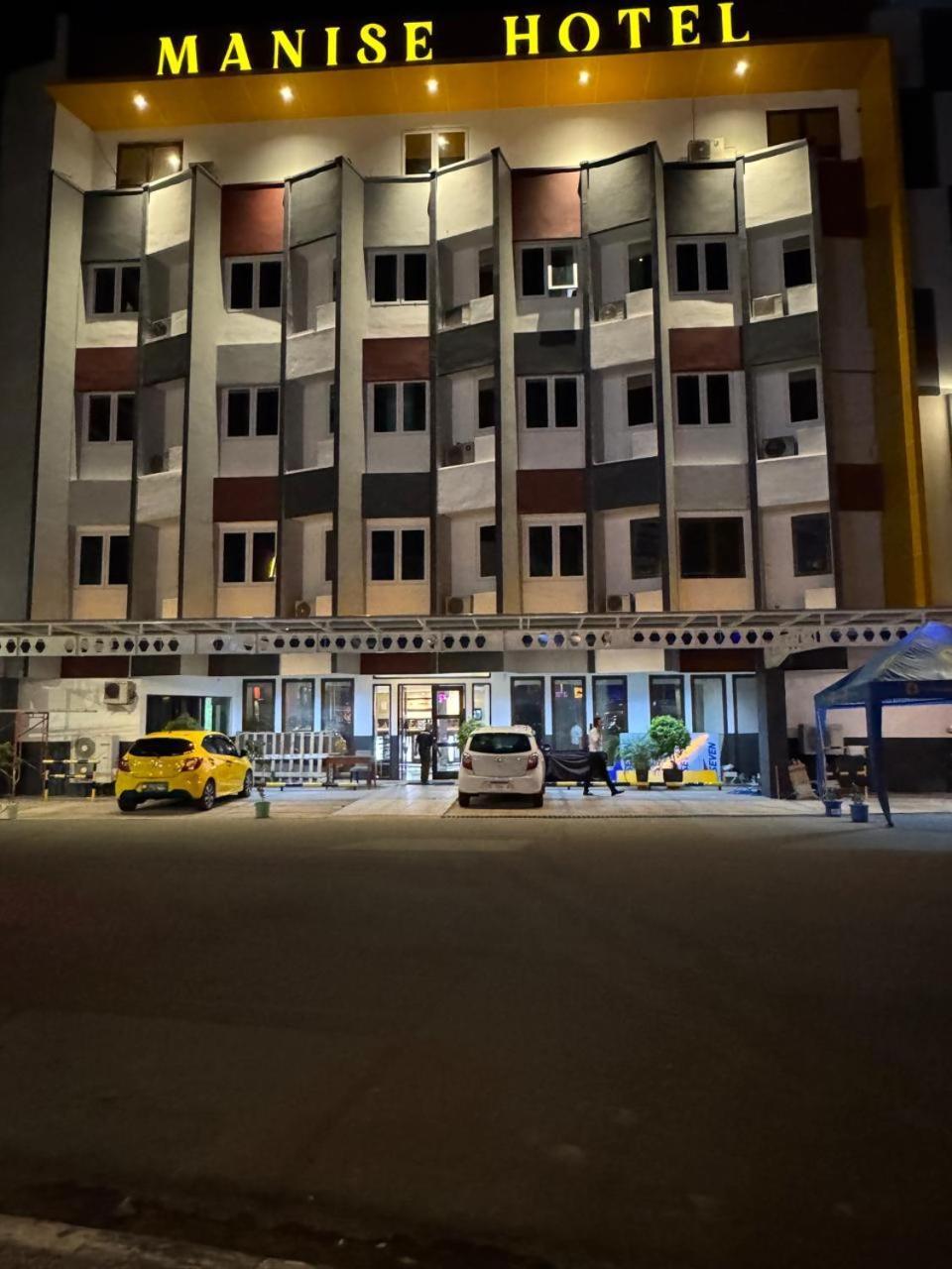 Manise Hotel Ambon Exterior foto
